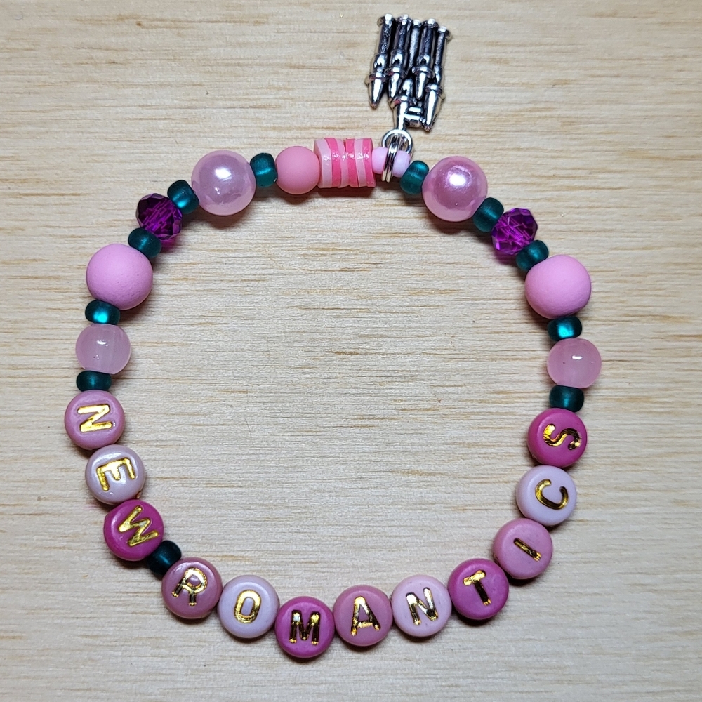 New Romantics- Taylor Swift Friendship Bracelet, Size 7"